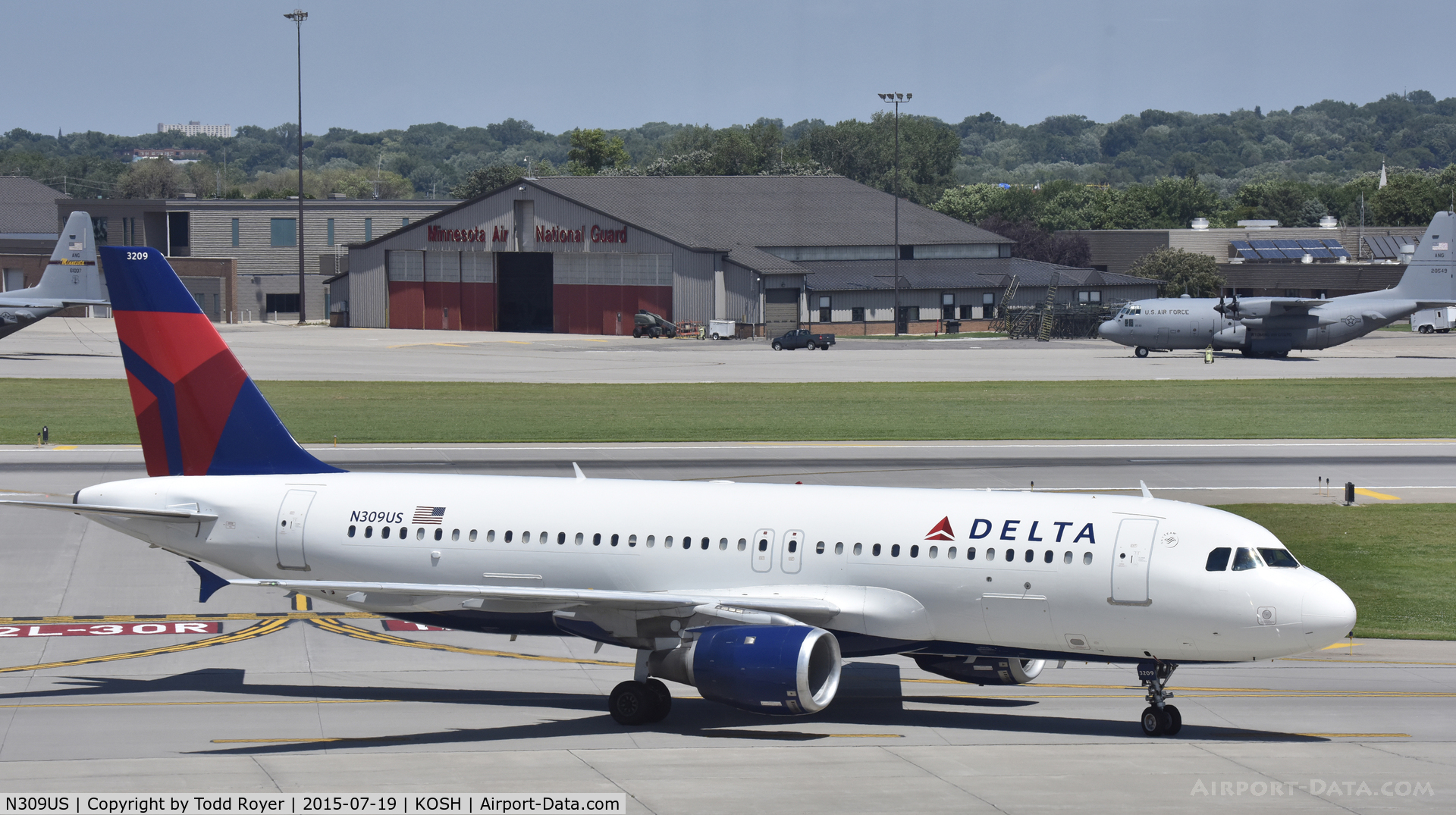 Delta Air Lines N309US